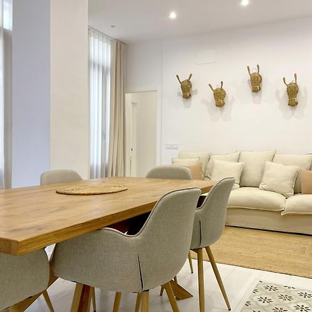 Piso Con Patio, 3 Habitaciones, En La Goleta マラガ エクステリア 写真