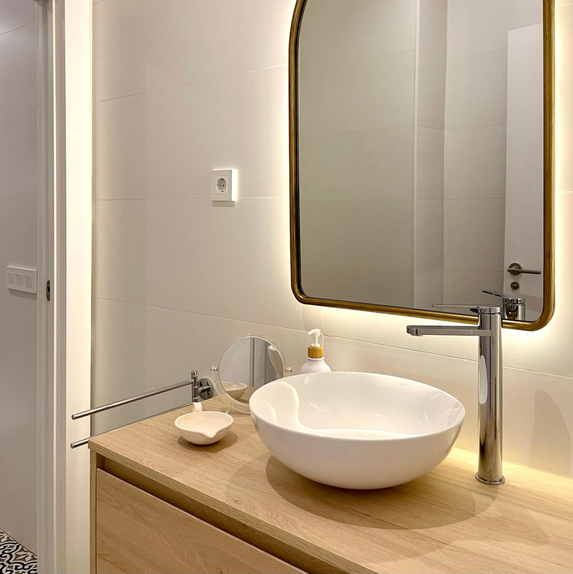 Piso Con Patio, 3 Habitaciones, En La Goleta マラガ エクステリア 写真