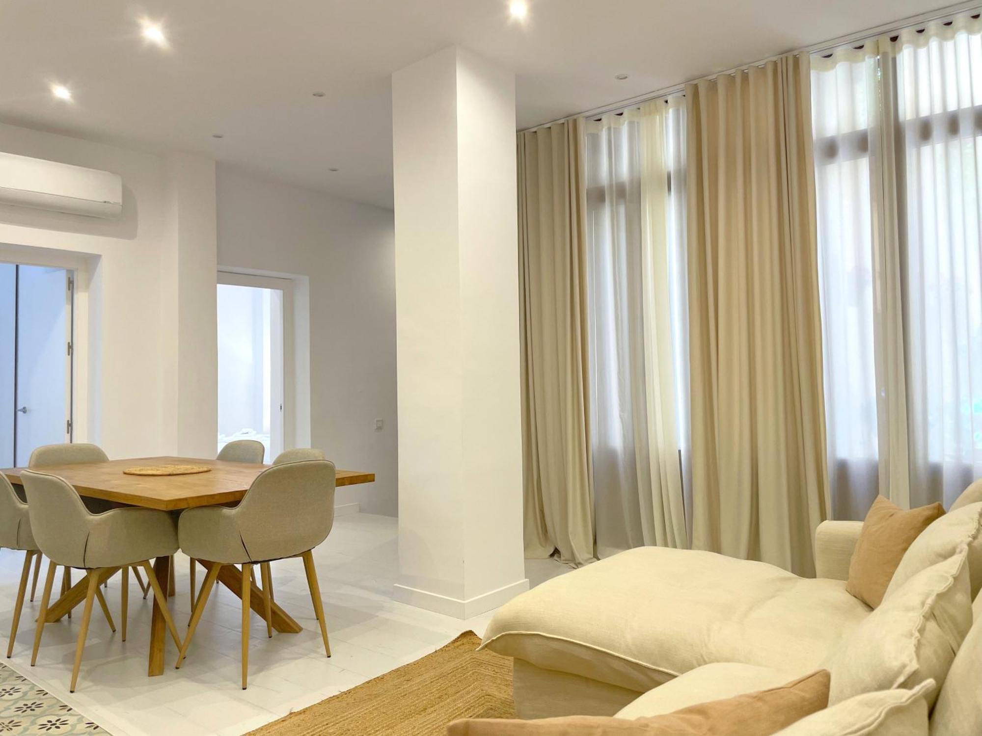Piso Con Patio, 3 Habitaciones, En La Goleta マラガ エクステリア 写真