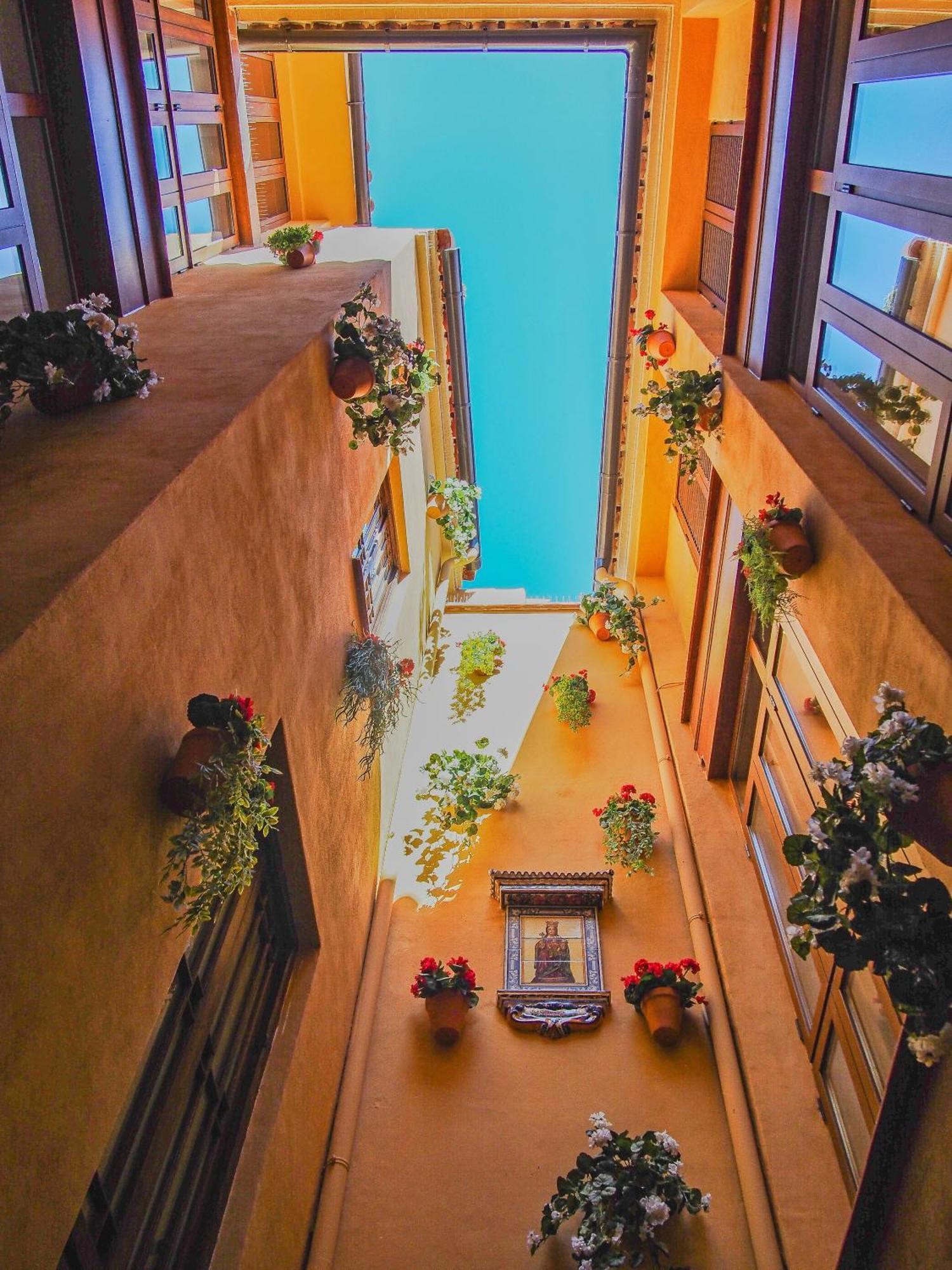 Piso Con Patio, 3 Habitaciones, En La Goleta マラガ エクステリア 写真