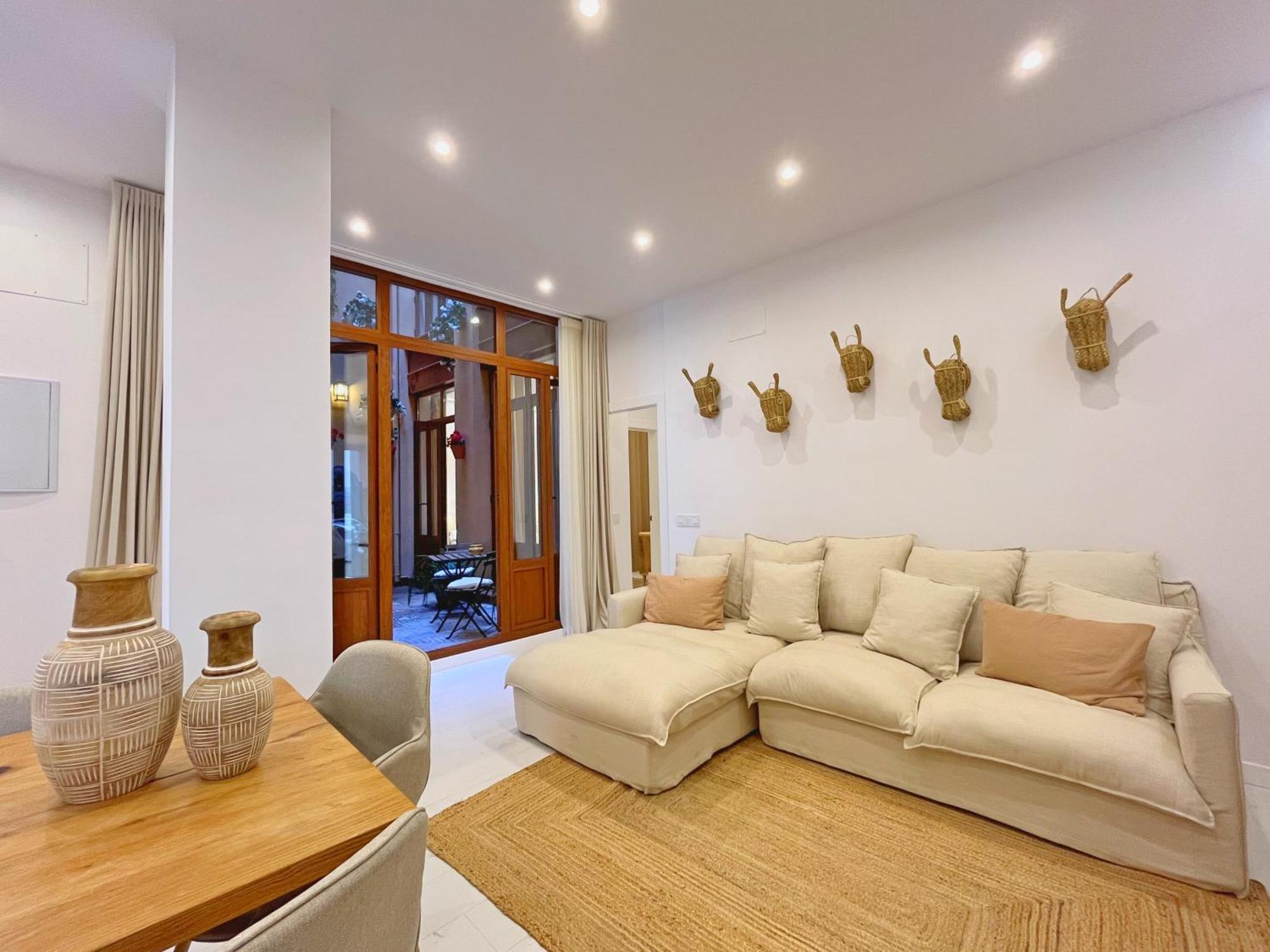 Piso Con Patio, 3 Habitaciones, En La Goleta マラガ エクステリア 写真